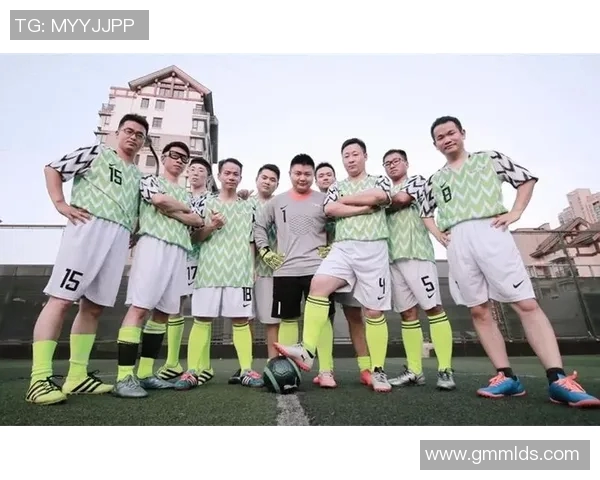 武汉足球队的团队协作揭秘：如何在绿茵场上共同追逐胜利梦想