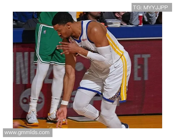 重庆足球队的包夹战术解析与深度剖析